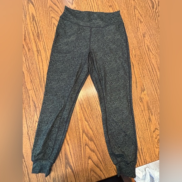 Senita Athletics Pants - Senita athletics black and evergreen terrain leggings Medium